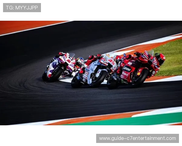 马丁豪夺年度冠军杜卡迪强势包揽领奖台MotoGP赛季收官燃爆全场 马丁豪夺年度冠军杜卡迪强势包揽领奖台MotoGP赛季收官燃爆全场